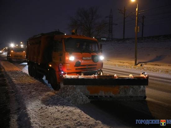 Андрей Бочаров поставил дополнительные задачи в связи со снегопадом