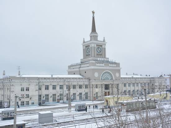 Две выставки к годовщине Сталинградской победы покажут на пригородном ж/д вокзале Волгограда