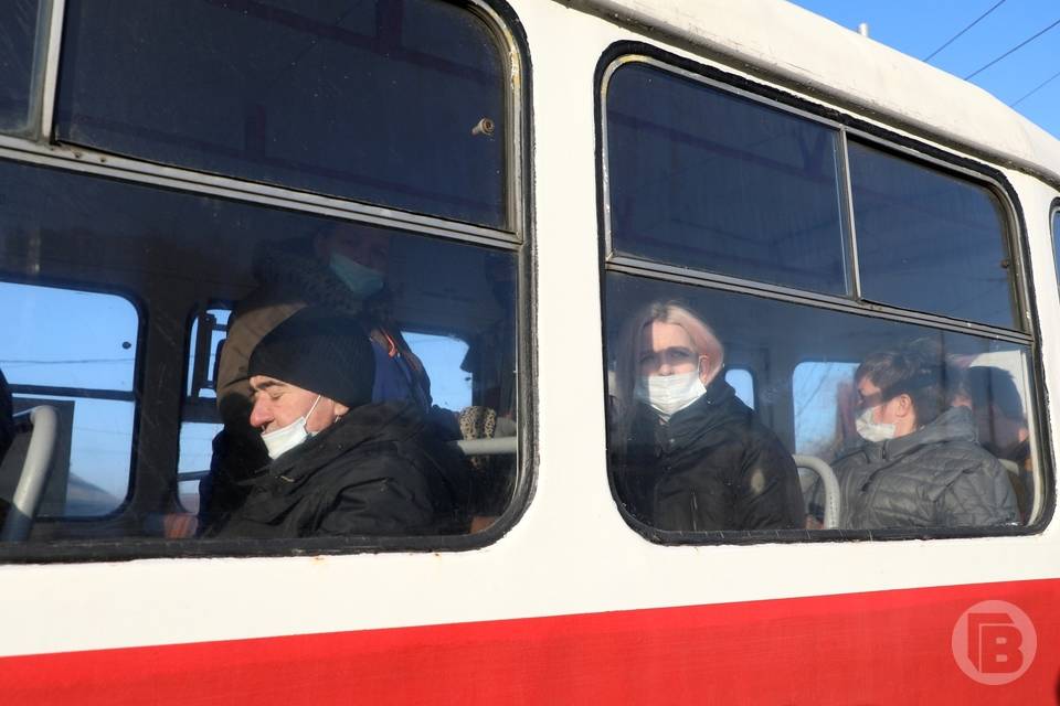 Губернатор назвал приоритетным общественный транспорт Волгограда