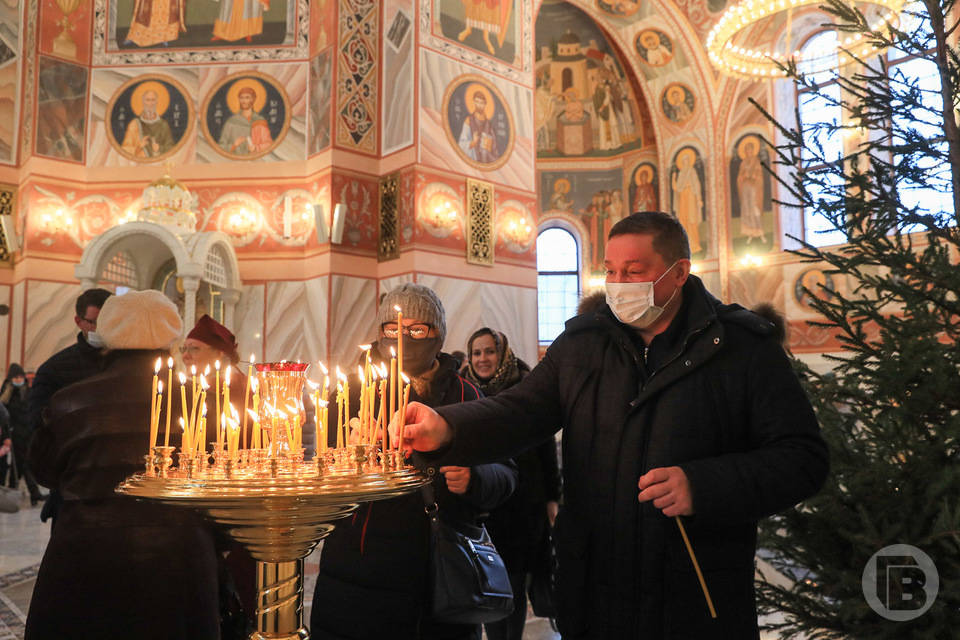 Андрей Бочаров посетил 7 января собор Александра Невского