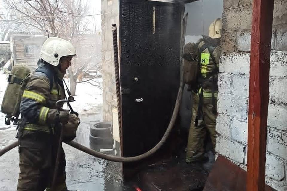 В Волгограде горел оптово-строительный рынок на Тулака
