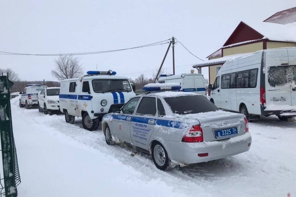 Снегопад не помеха: фото с мест поиска пропавшей под Волгоградом 15-летней школь