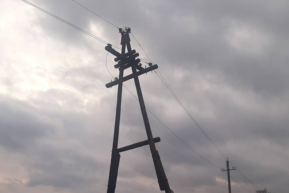 После разгула стихии на юге Волгограда восстановили энергоснабжение