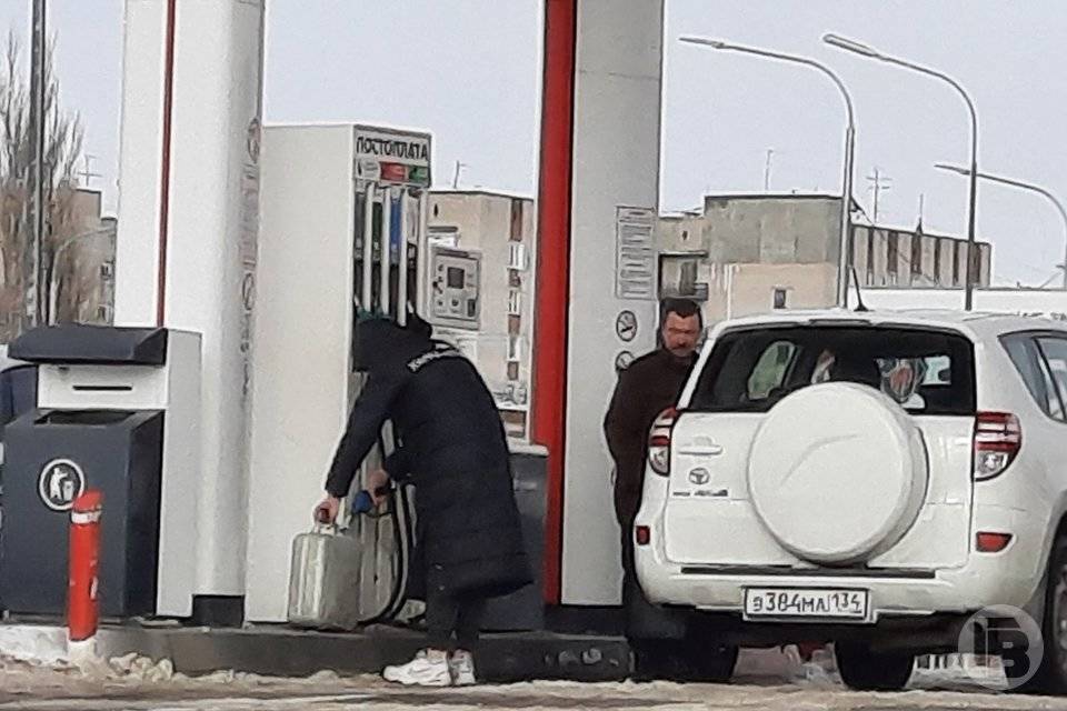 В Волгоградской области за неделю подешевел бензин