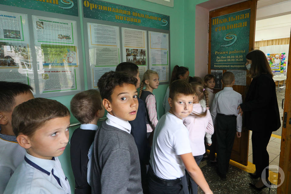 Волгоградские школы после карантина по COVID-19 возвращаются к очным занятиям