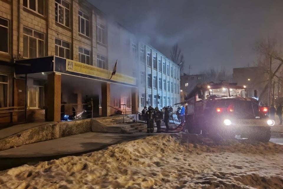 В Волгограде после пожара закрыли на карантин и ремонт школу №56