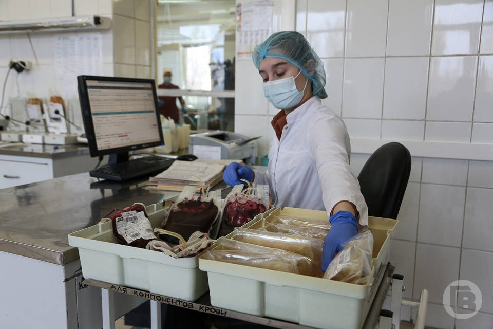 В больницы Волгоградской области поступило свыше 1000 литров антиковидной плазмы