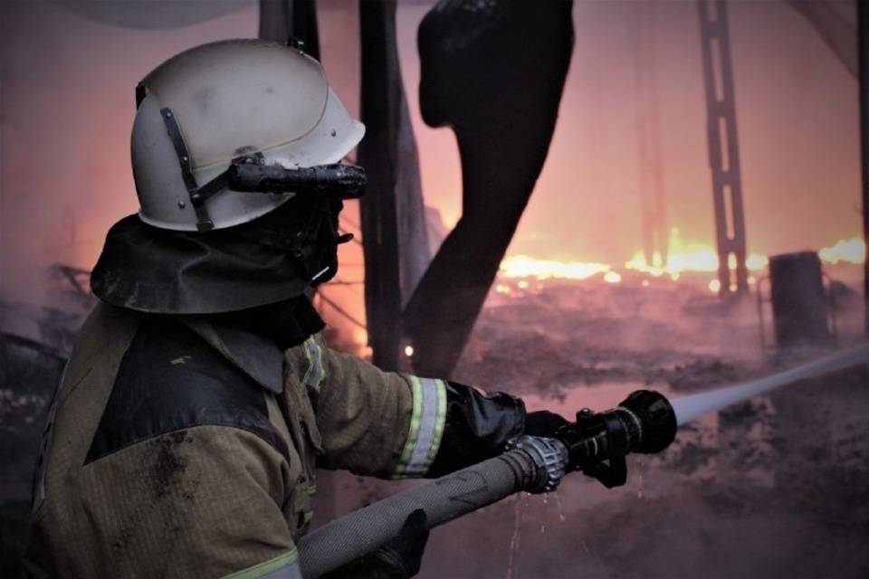 В Волгограде при пожаре погиб человек