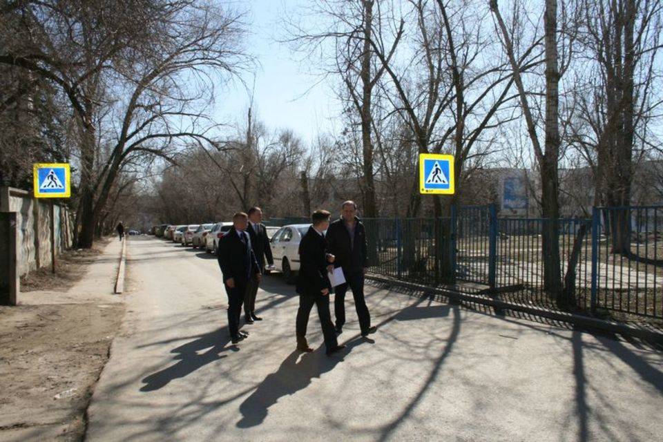 В Волгограде стартовала традиционная акция «Дорога к школе»