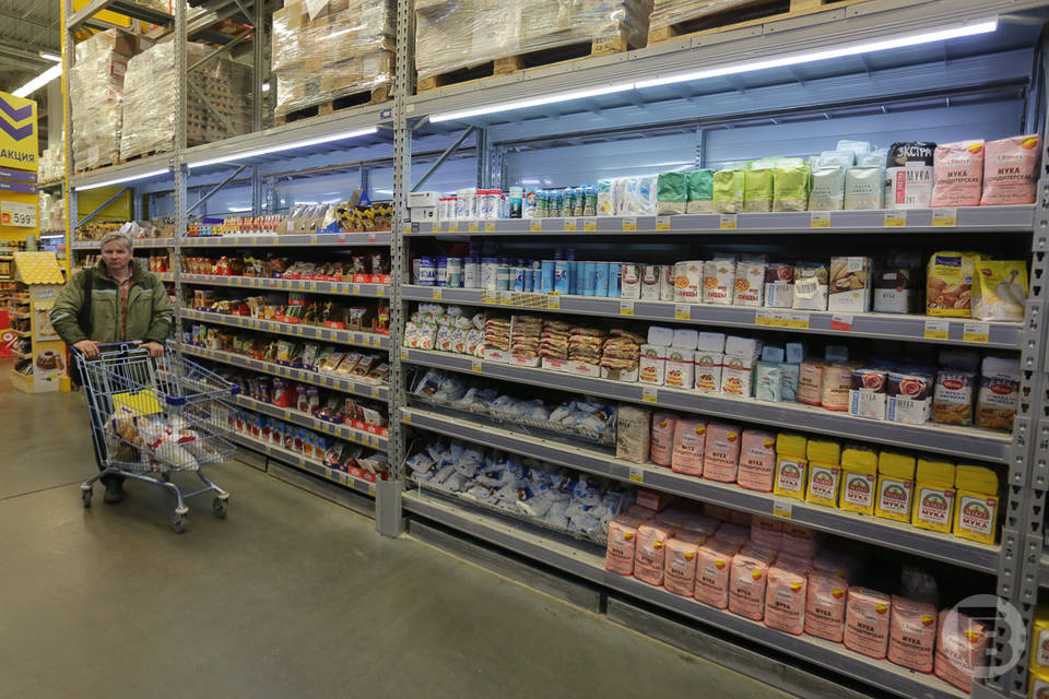 Миллион пачек сахара поступило в супермаркеты Волгоградской области