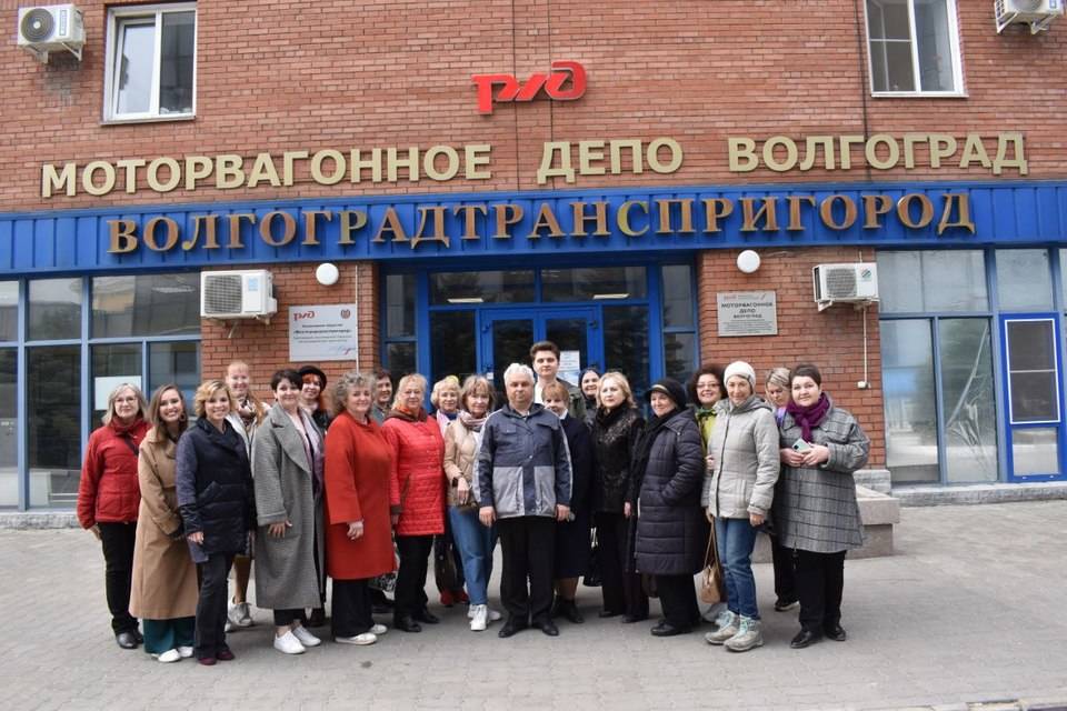 Волгоградские экскурсоводы посетили железнодорожное предприятие в рамках проекта «Депо профессий»