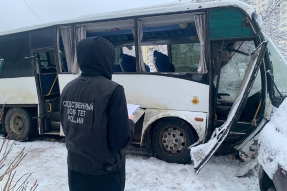 Возбуждено уголовное дело по факту смертельного ДТП с автобусом из Волгограда в Саратове