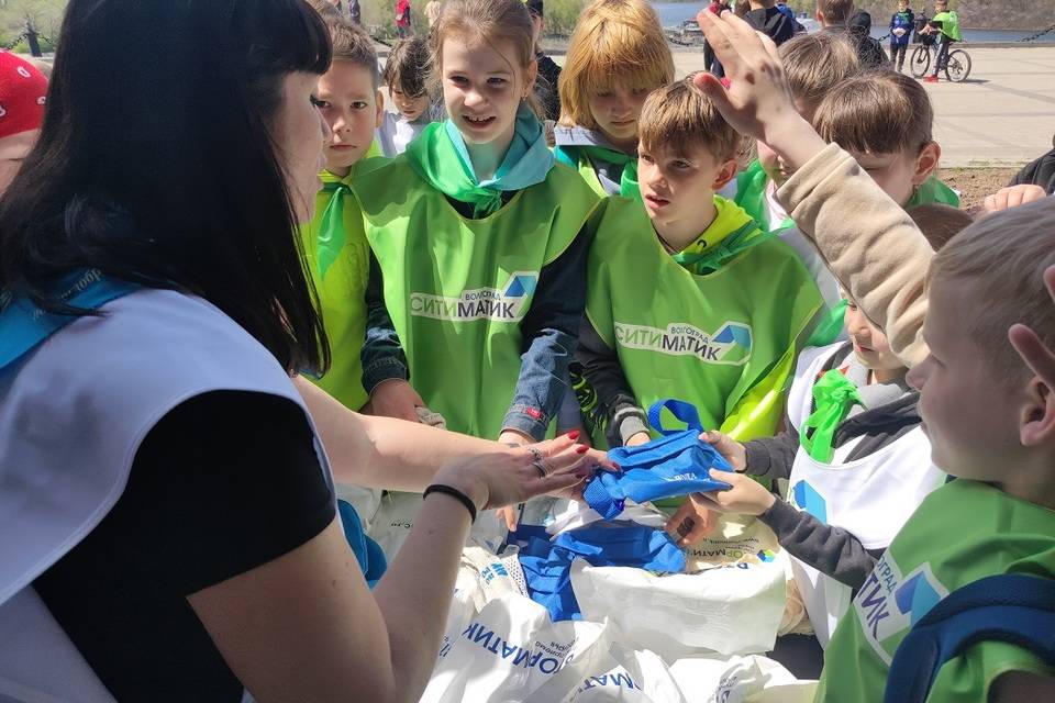 «Ситиматик-Волгоград» провел плоггинг-забег для школьников в поддержку проекта «Вторматик»