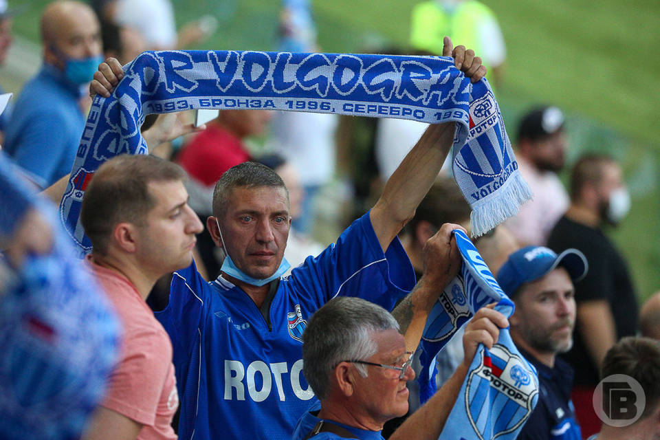 Команда сине-голубых призналась волгоградским болельщикам в любви