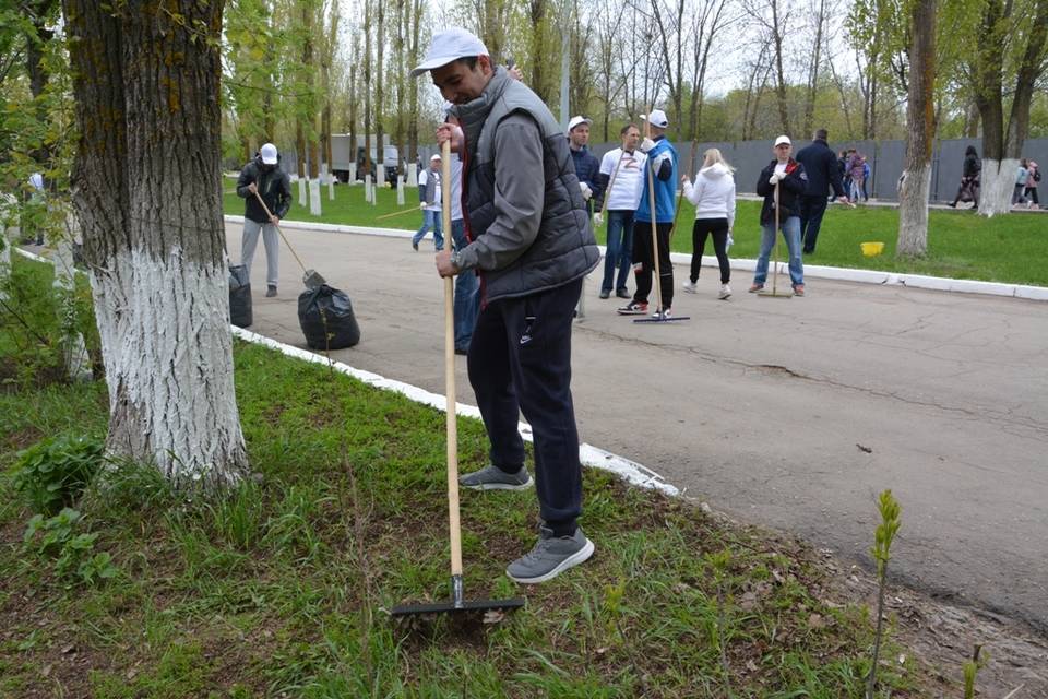 Сотрудники Приволжской магистрали очистили от мусора территорию, равную площади 35 футбольных полей
