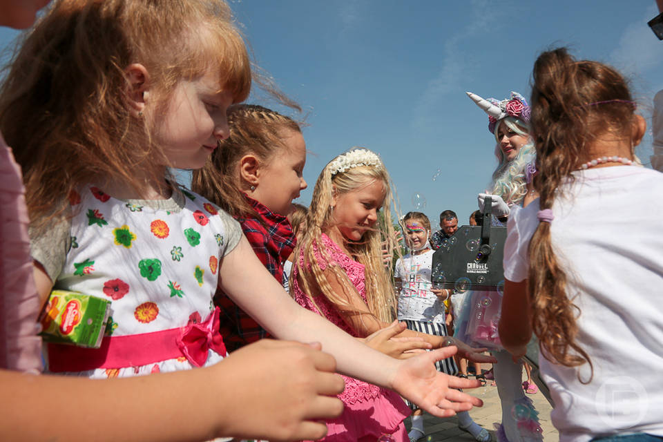 В Волгограде театр кукол проведет акцию ко Дню защиты детей «Вера. Надежда. Любовь»