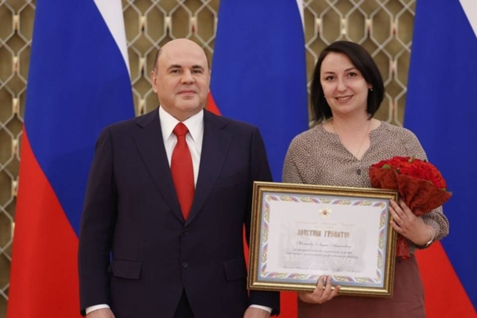 Премьер-министр России наградил волгоградского соцработника
