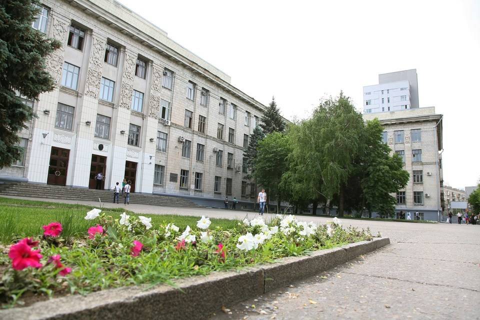 ВолГТУ в Волгограде снова эвакуировали из-за угроз минирования