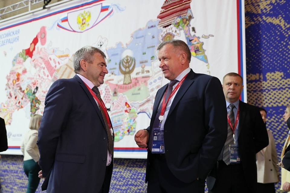 Вице-губернатор Волгоградской области провел рабочую встречу с руководством ЛНР