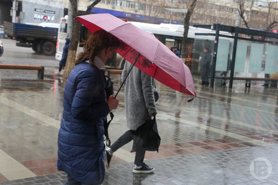 В Волгограде вновь объявлено штормовое предупреждение