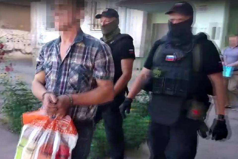 В Волгограде ФСБ задержала готовивших захват власти экстремистов