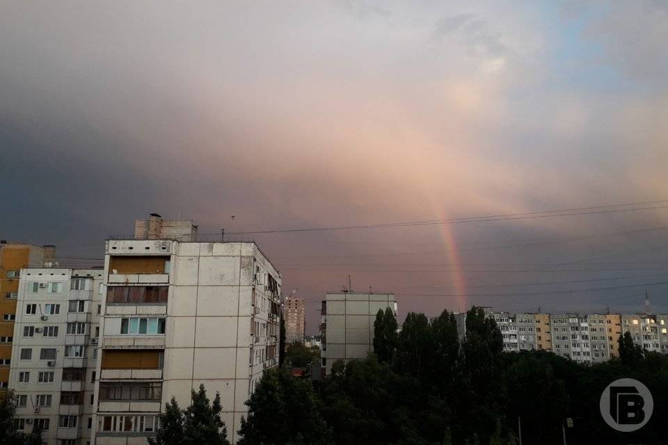 Вечернее небо Волгограда 1 июля окрасила радуга