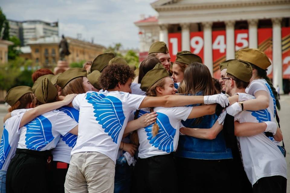 Волонтеры из Волгограда помогут в организации парада в Санкт-Петербурге