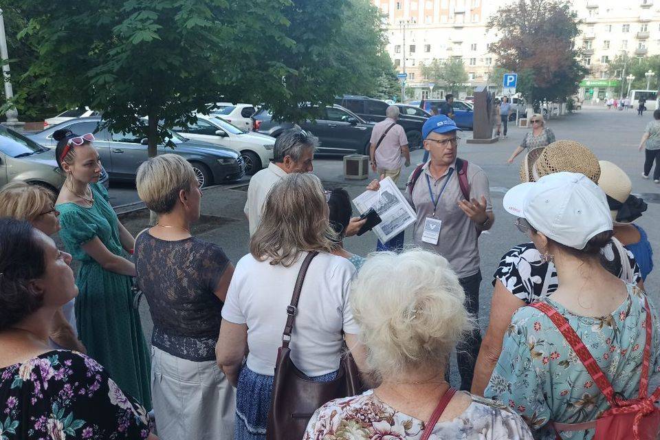 В Волгограде туристов бесплатно проведут по новому пешему маршруту