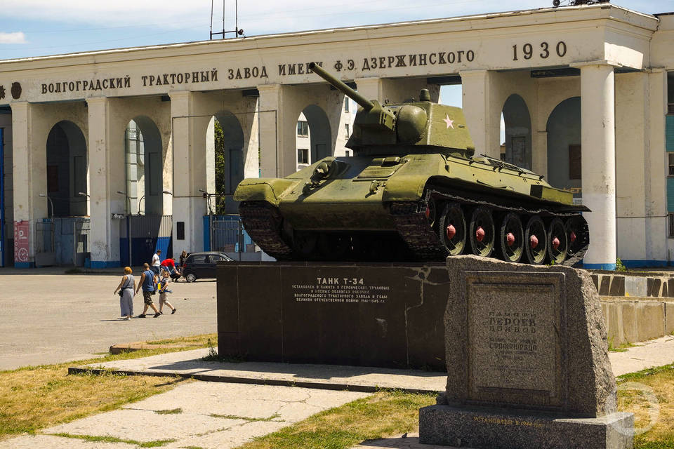 В Волгограде отреставрируют танк Т-34 на площади Дзержинского
