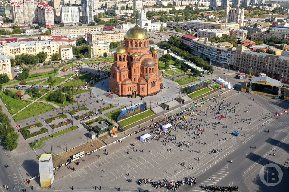 В Волгограде около храма Александра Невского появится церковная лавка с витражами
