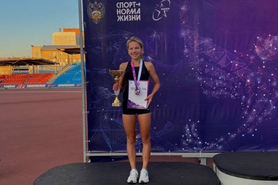 Триатлонистка из Волгограда Дарья Захарова завоевала золотую медаль