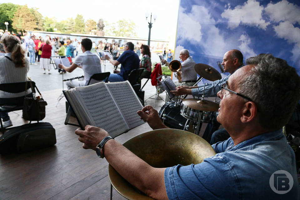 У фонтана «Искусство» в Волгограде в выходные будет звучать оркестр