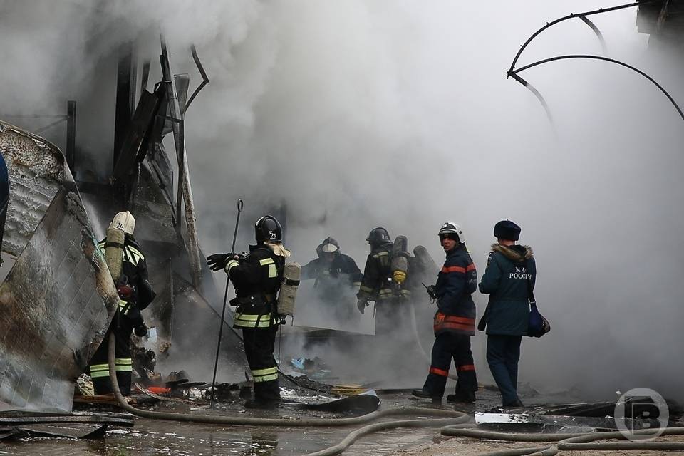 Под Волгоградом огонь уничтожил шесть домов около военного полигона