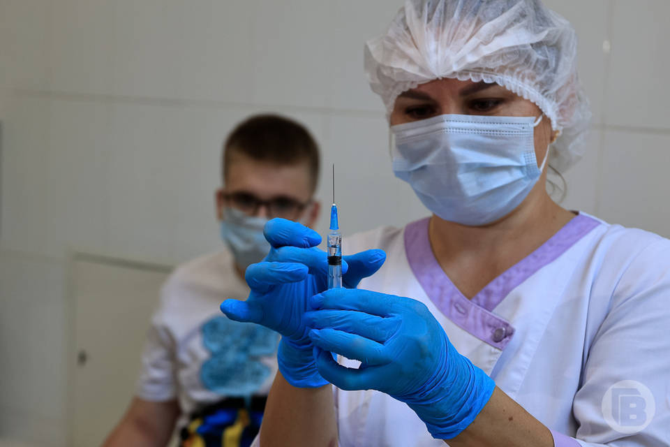В Волгограде детей могут привить от гриппа прямо в школах и детсадах