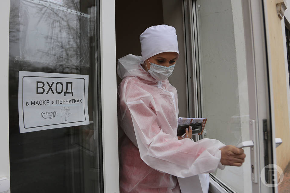 Специалисты сообщают о 818 заболевших COVID-19 в Волгограде