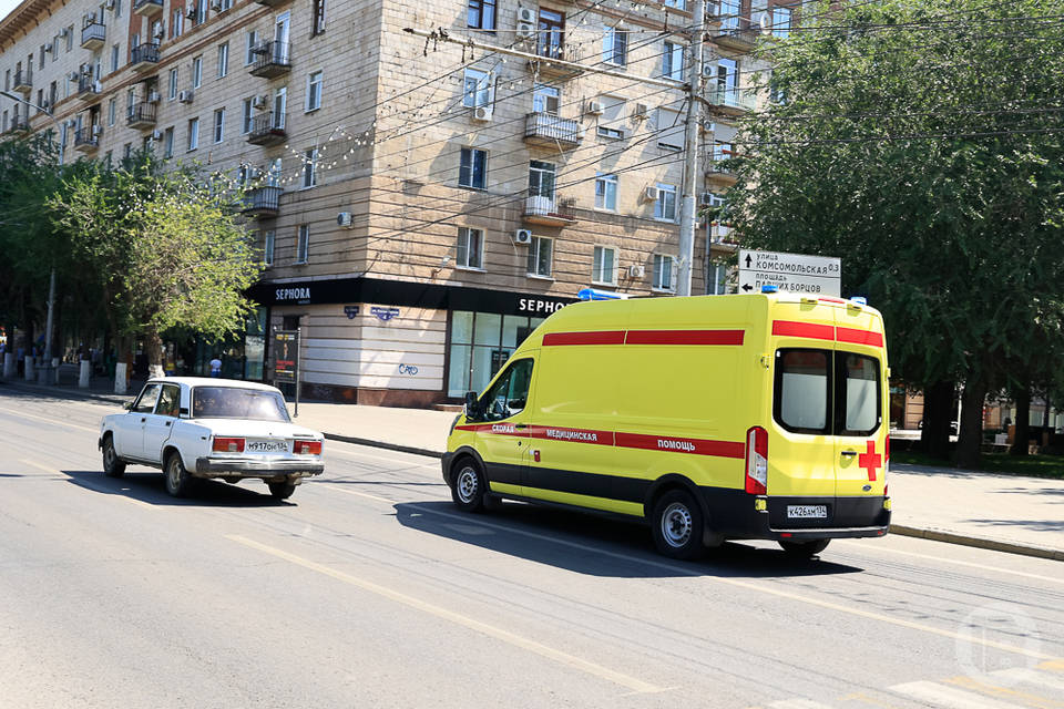 В Волгограде станцию скорой помощи уличили в нарушениях при закупке на 2 млрд рублей