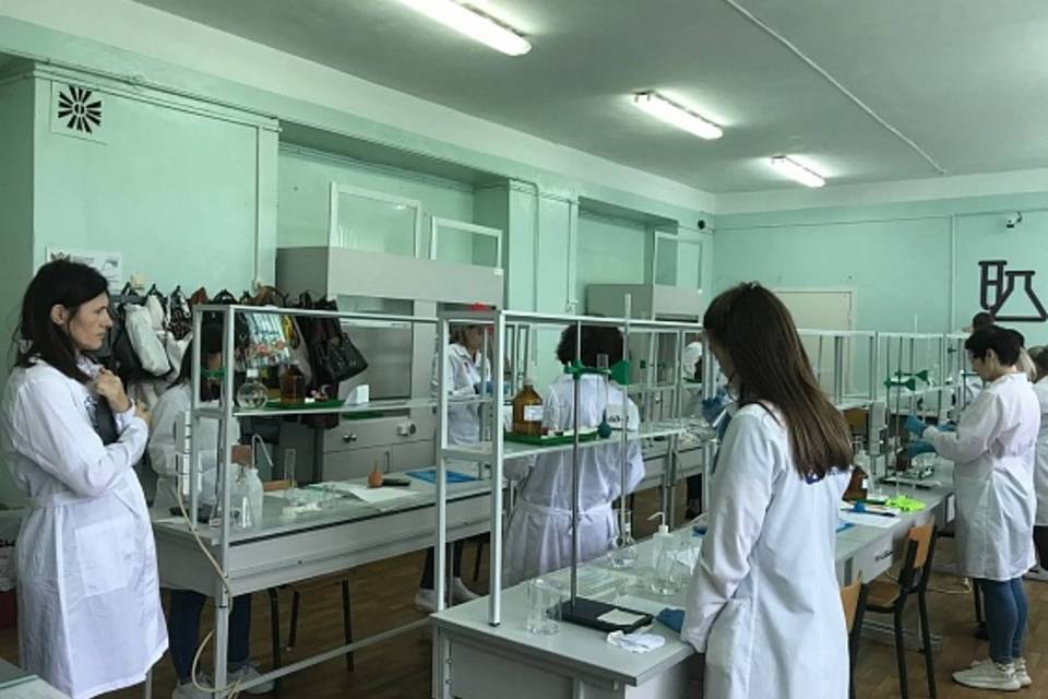 В Волгограде выберут лучшего лаборанта-химика