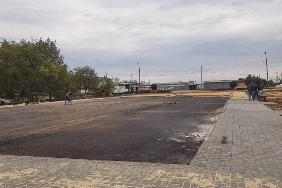 В Советском районе Волгограда возводится новая спортивная площадка