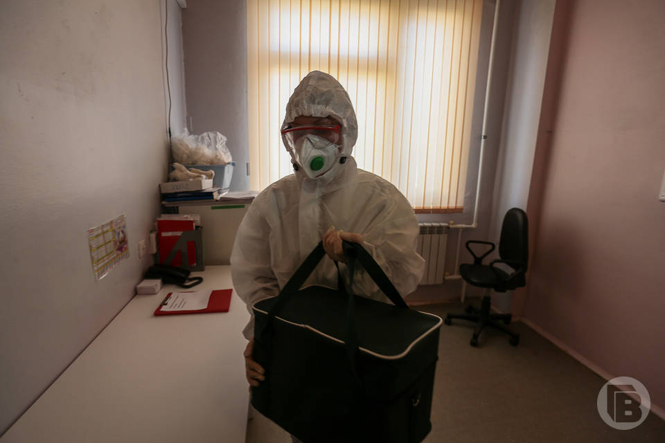 Пожилая женщина скончалась от коронавируса в Волгоградской области