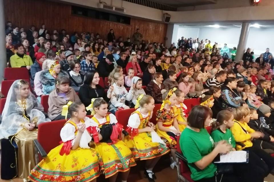 ТОС «Буревестник» провел фестиваль «Палитра народов России»
