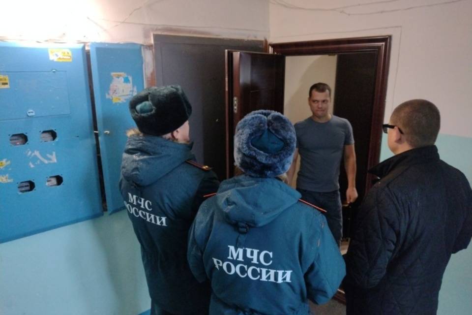 В Волгограде психологи и МЧС работают с жителями Советского и Ворошиловского районов