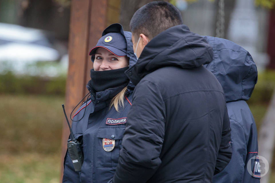 Под Волгоградом нашли 16-летнюю школьницу, местоположение ее младшей сестры неизвестно
