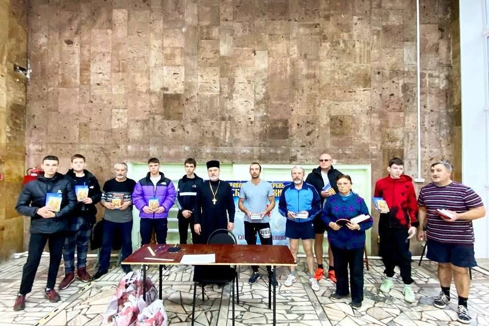 Под Волгоградом священнослужители приняли участие в турнире по теннису