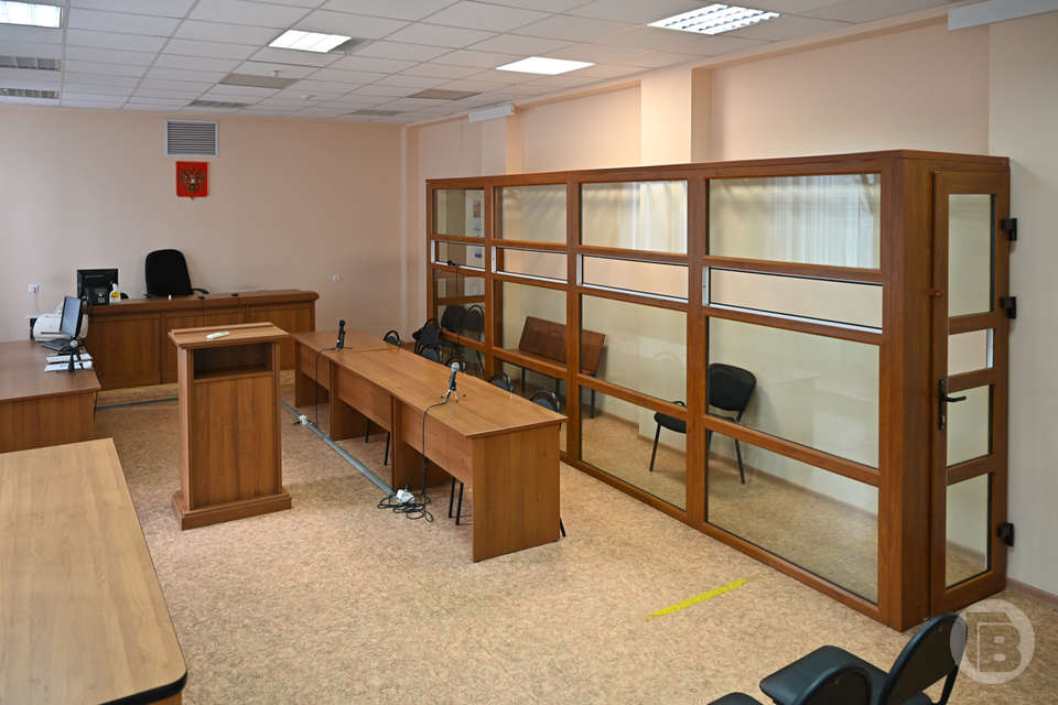 В Волгограде суд увеличил сумму штрафа УК за протекшую кровлю в квартире