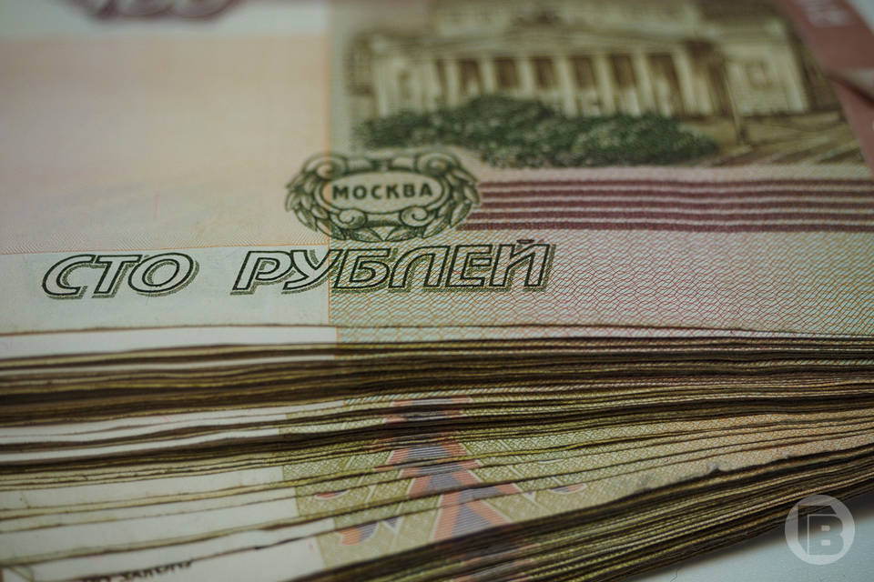 В 2023 году волгоградцам могут поднять МРОТ до 16 242 рублей
