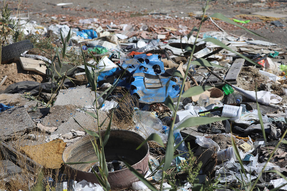 Из «частника» в Кировском районе Волгограда вывезут более 660 кубометров мусора