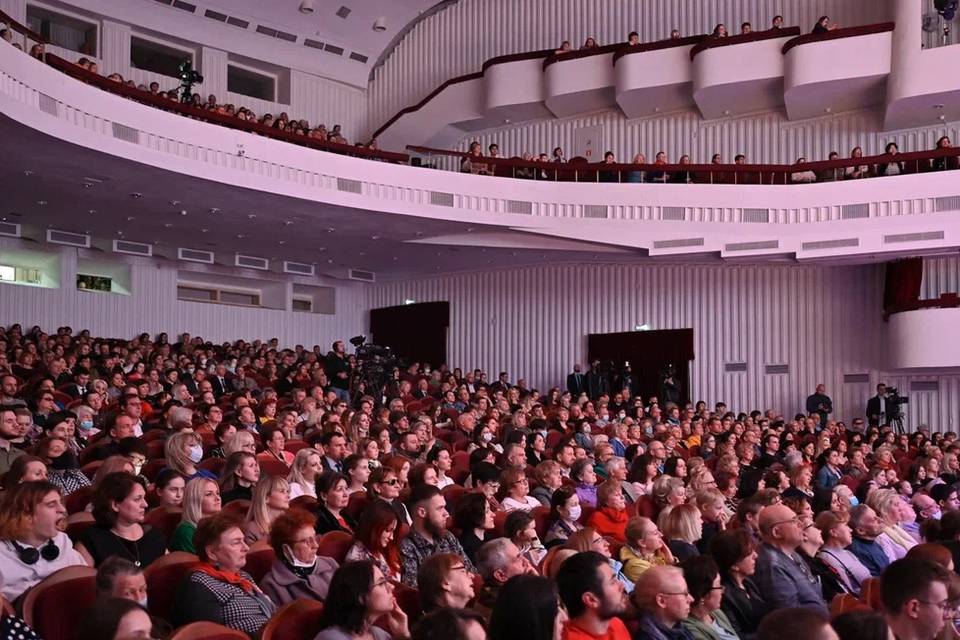 В Волгограде впервые состоится концерт балалайки-контрабас с участием заслуженных артистов РФ