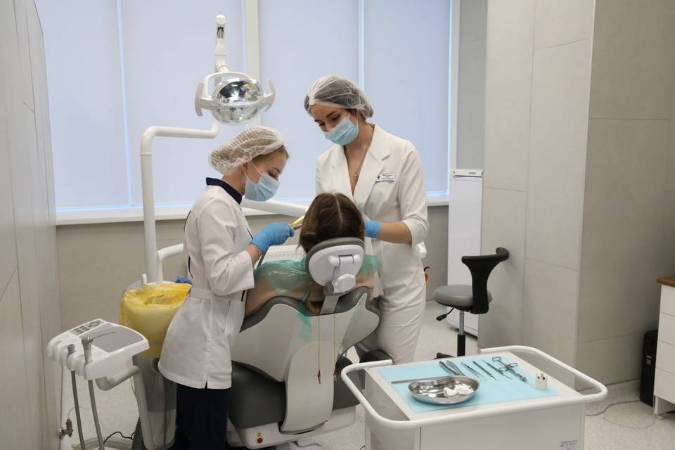 В Волгограде обновленная стоматологическая клиника ВолгГМУ приняла первых пациентов