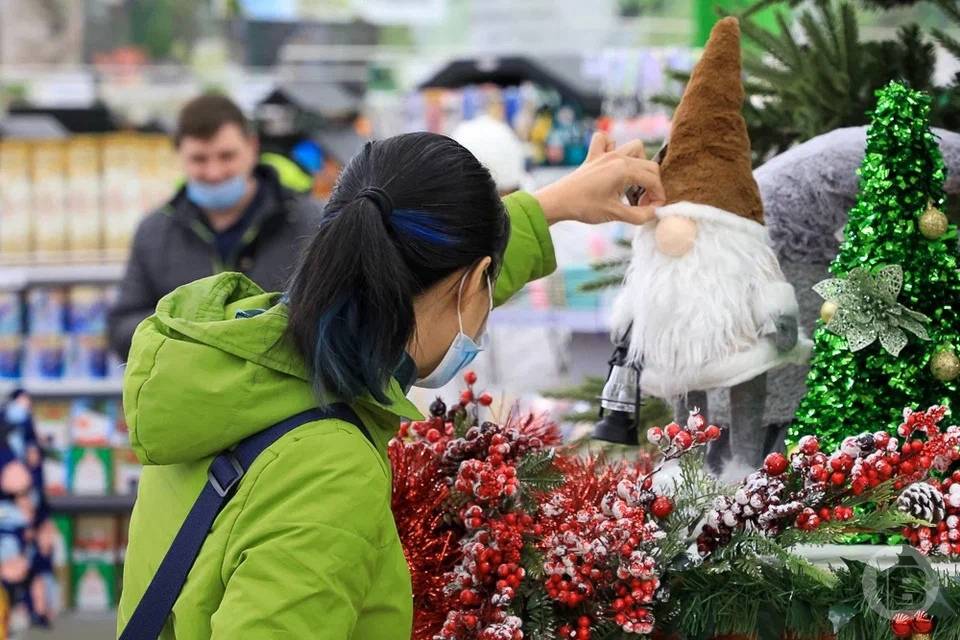 На празднование Нового года и Рождества волгоградцы планируют потратить 13500 рублей