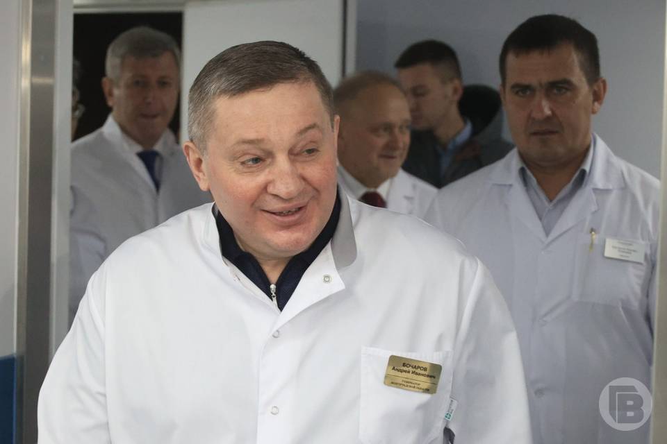Бочаров проинспектировал модернизацию больницы Фишера под Волгоградом